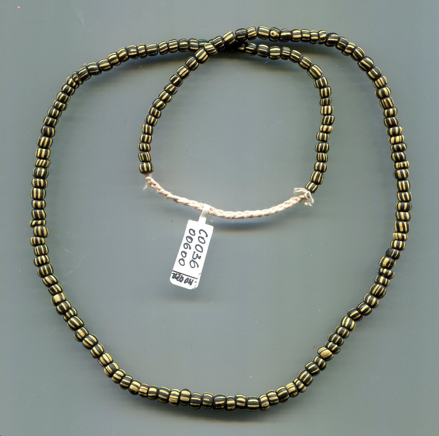 C0036 | Glasperlen