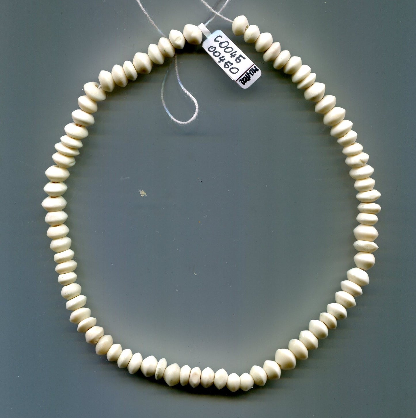 C0045 | Beinperlen