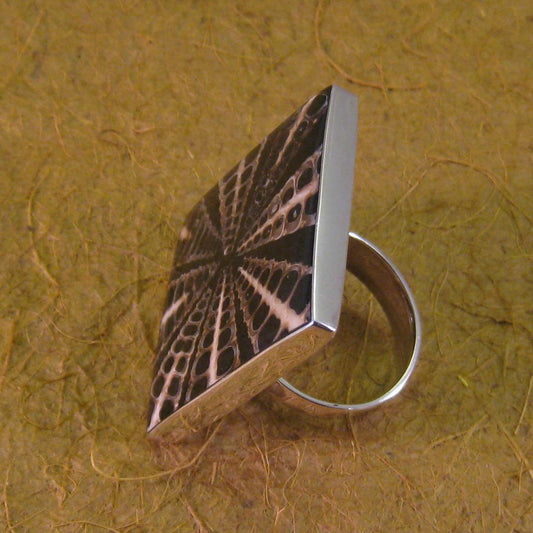 R1032 | Ring