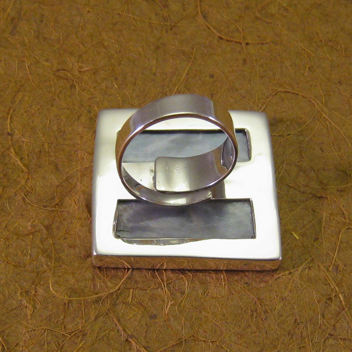R1032 | Ring