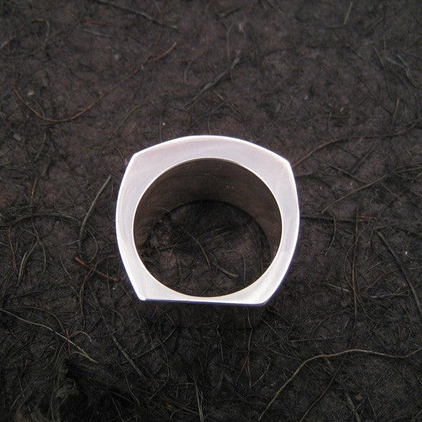 R1138 | Ring