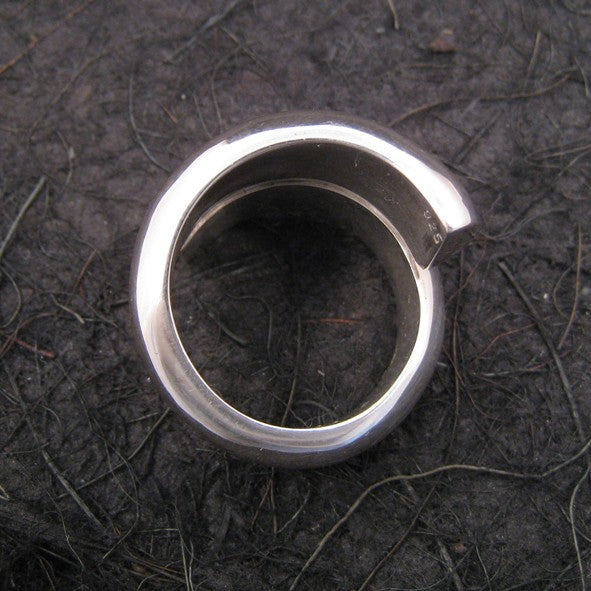 R1148 | Ring
