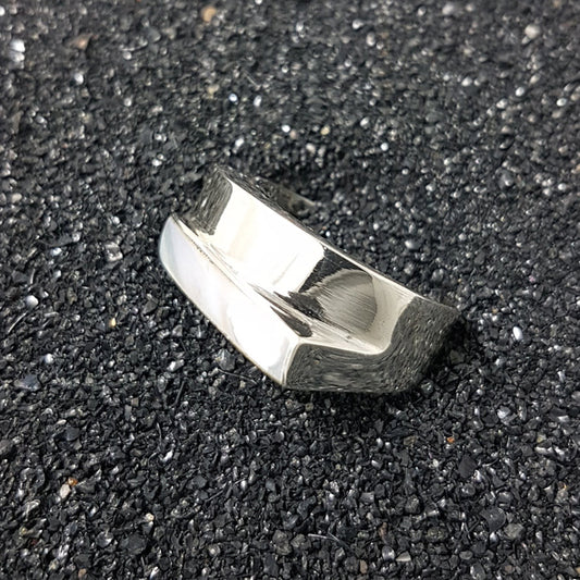 R1318 | Ring