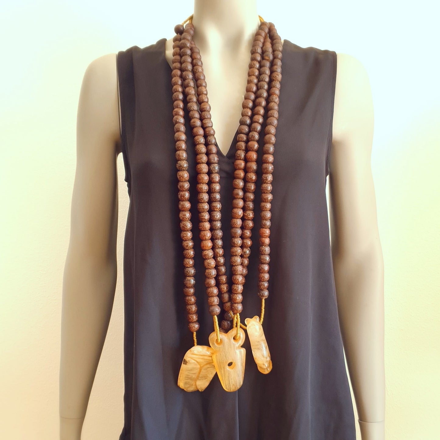 U0136 | Long unique necklace