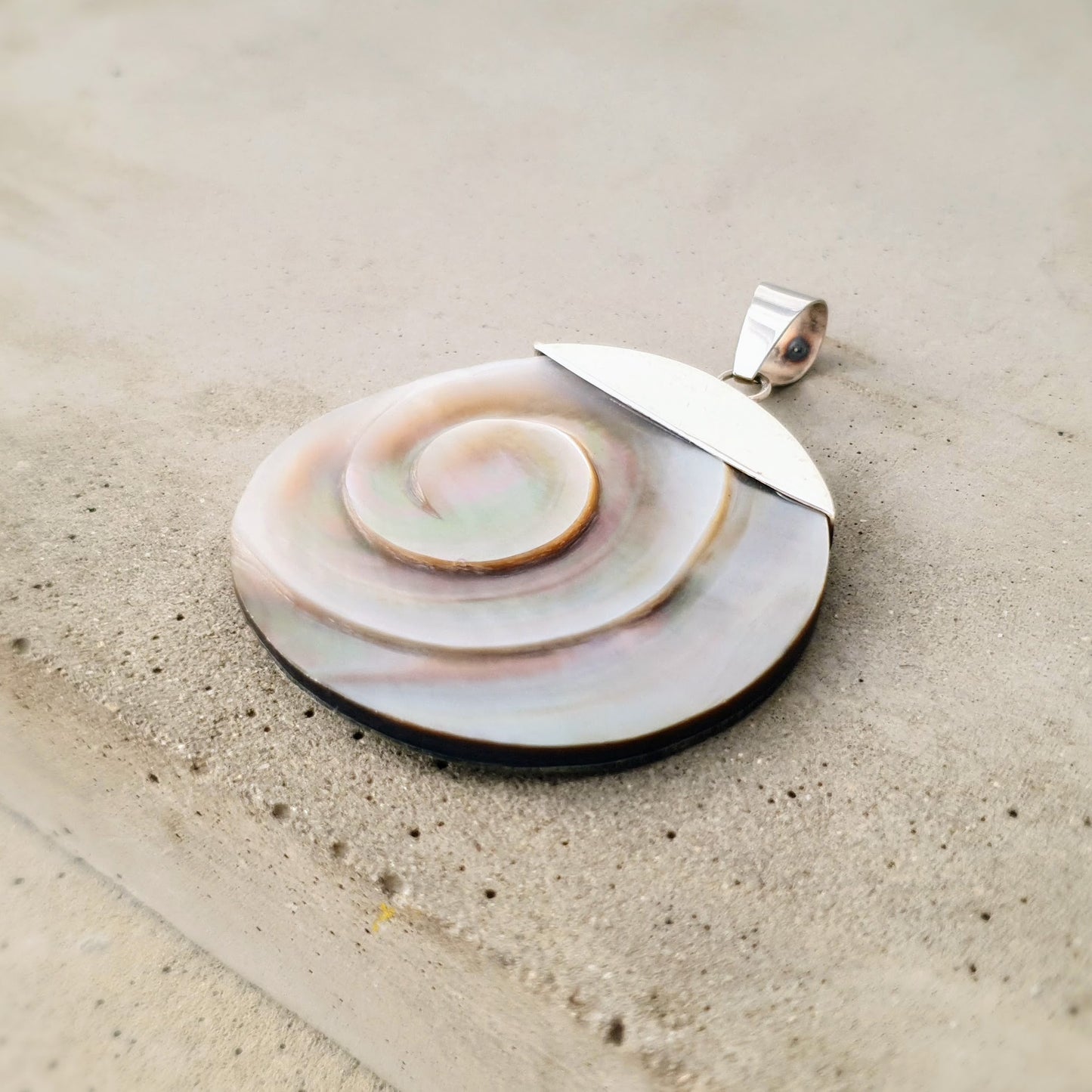 N0636 | chain pendant