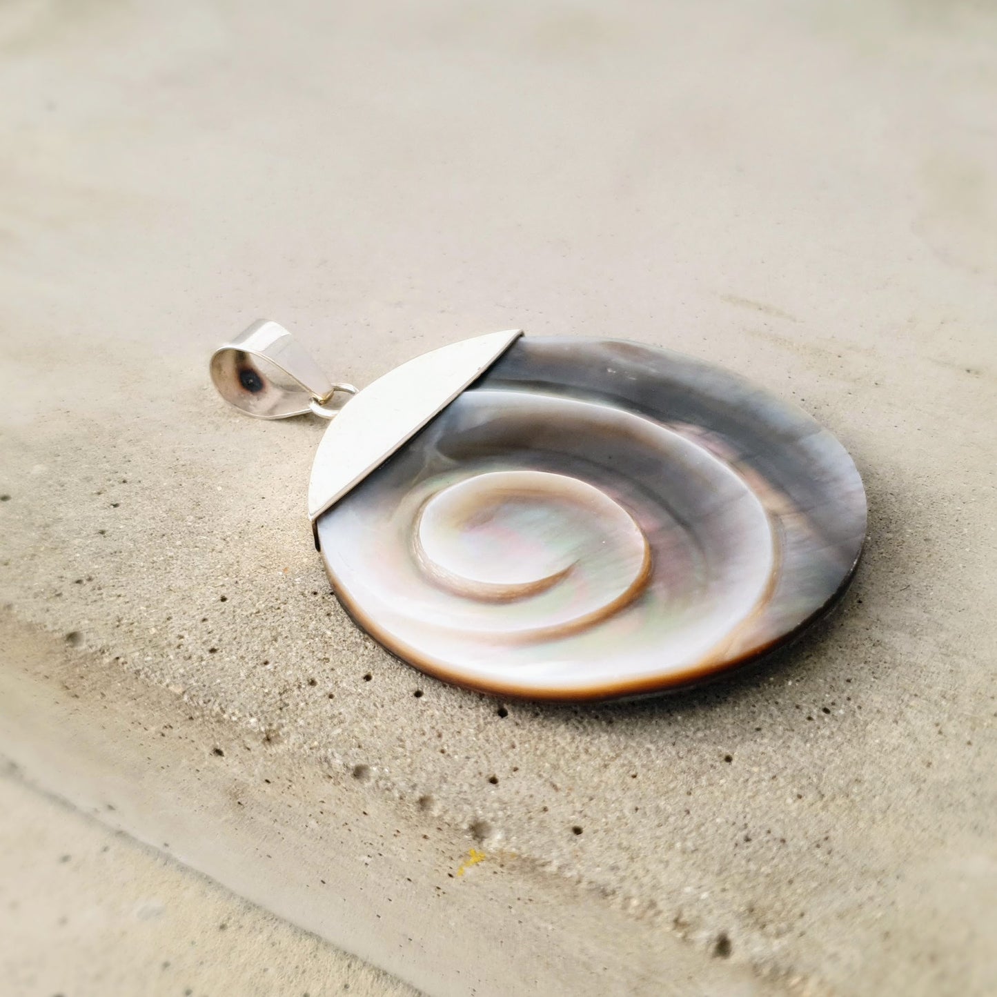 N0636 | chain pendant