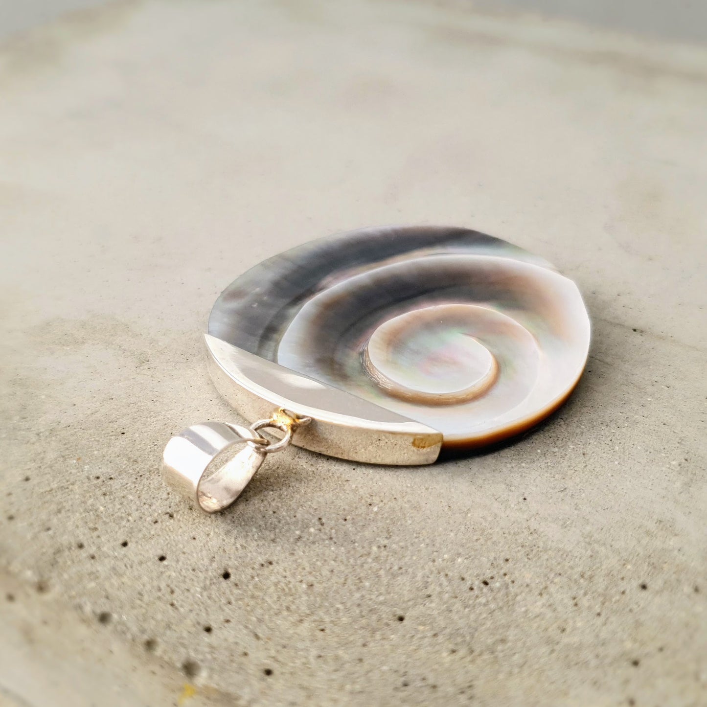 N0636 | chain pendant