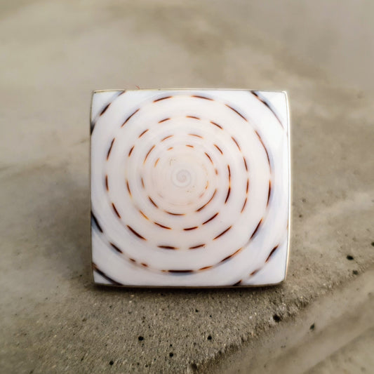 R0830 | Ring