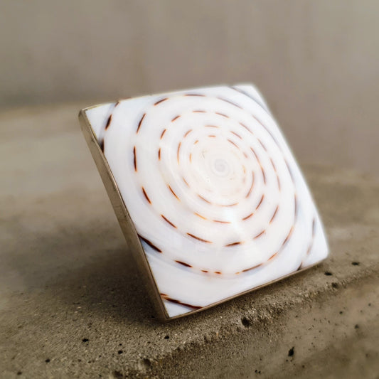R0830 | Ring
