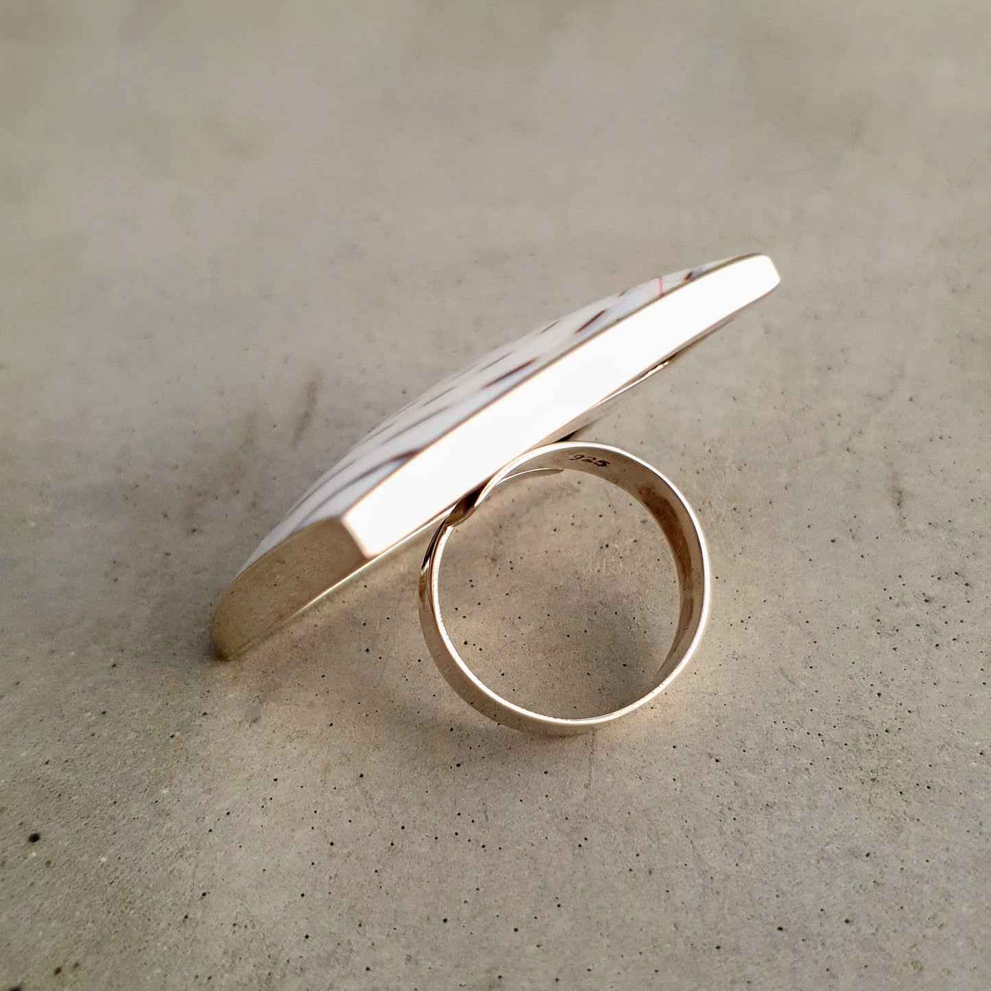 R0830 | Ring