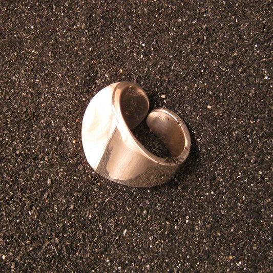 R1109 | Ring