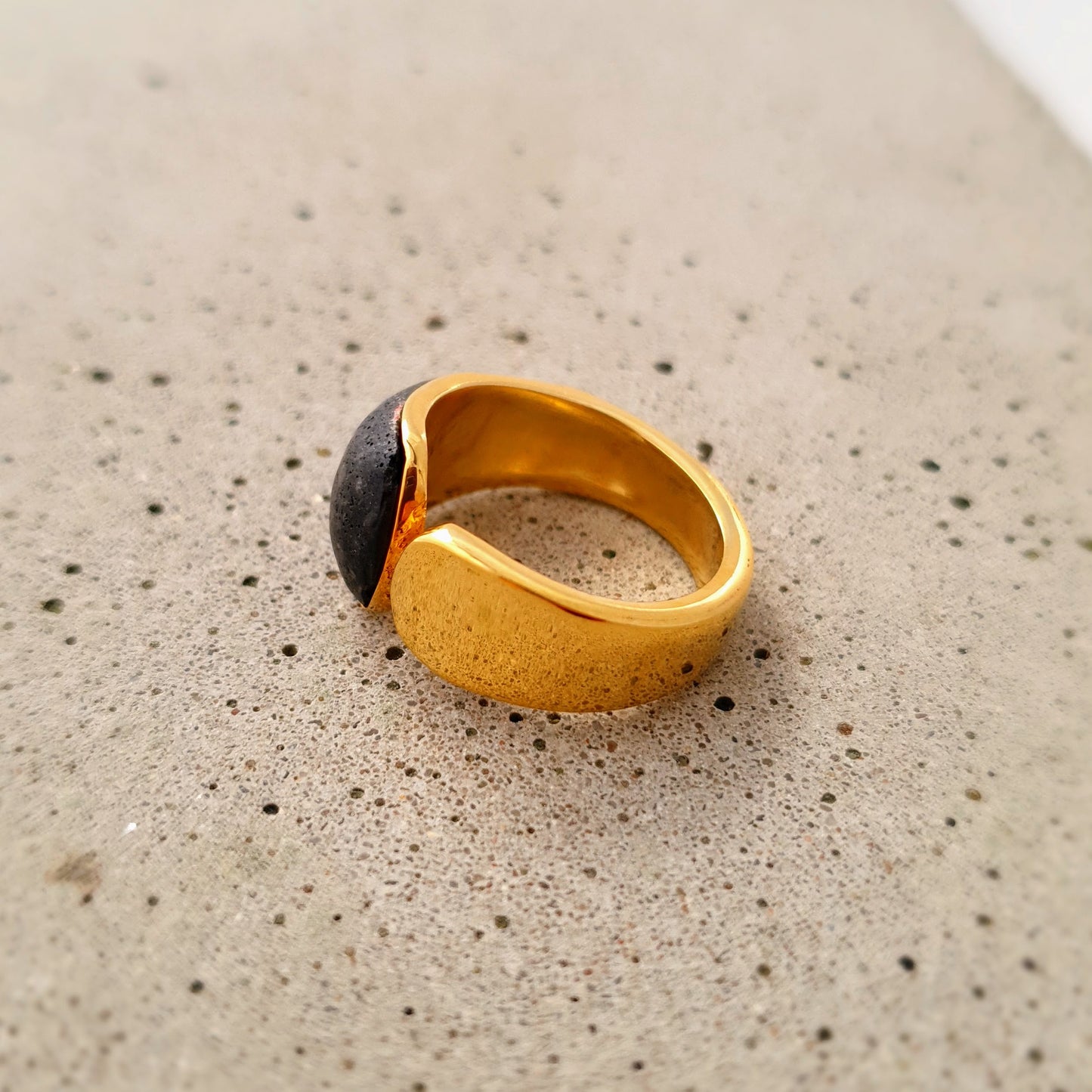 R1339 | Ring