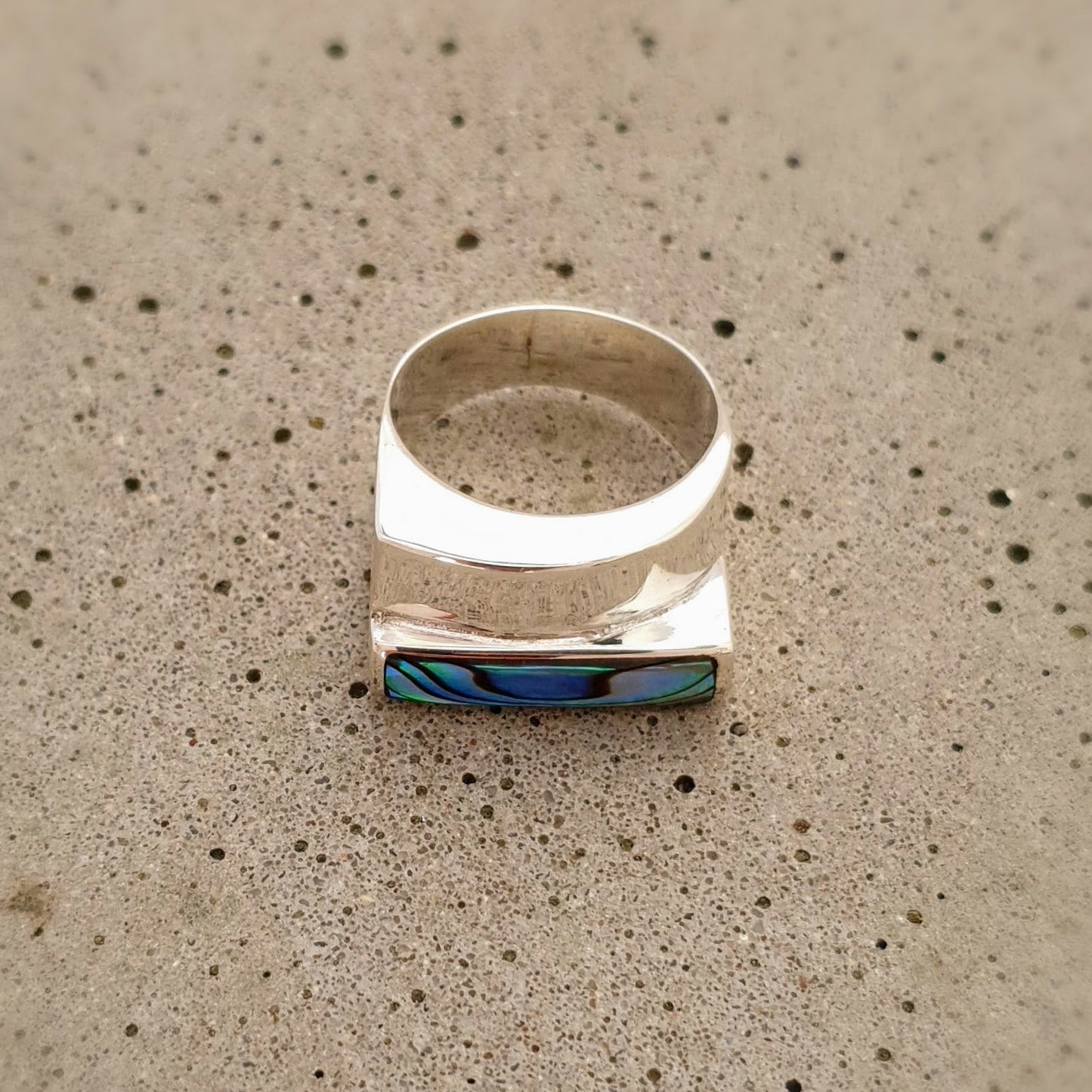 R1343 | Ring