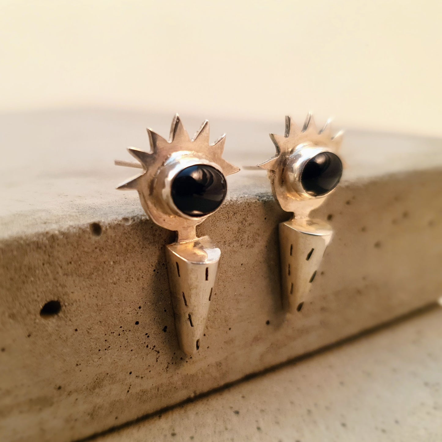 S1604 | Stud earrings