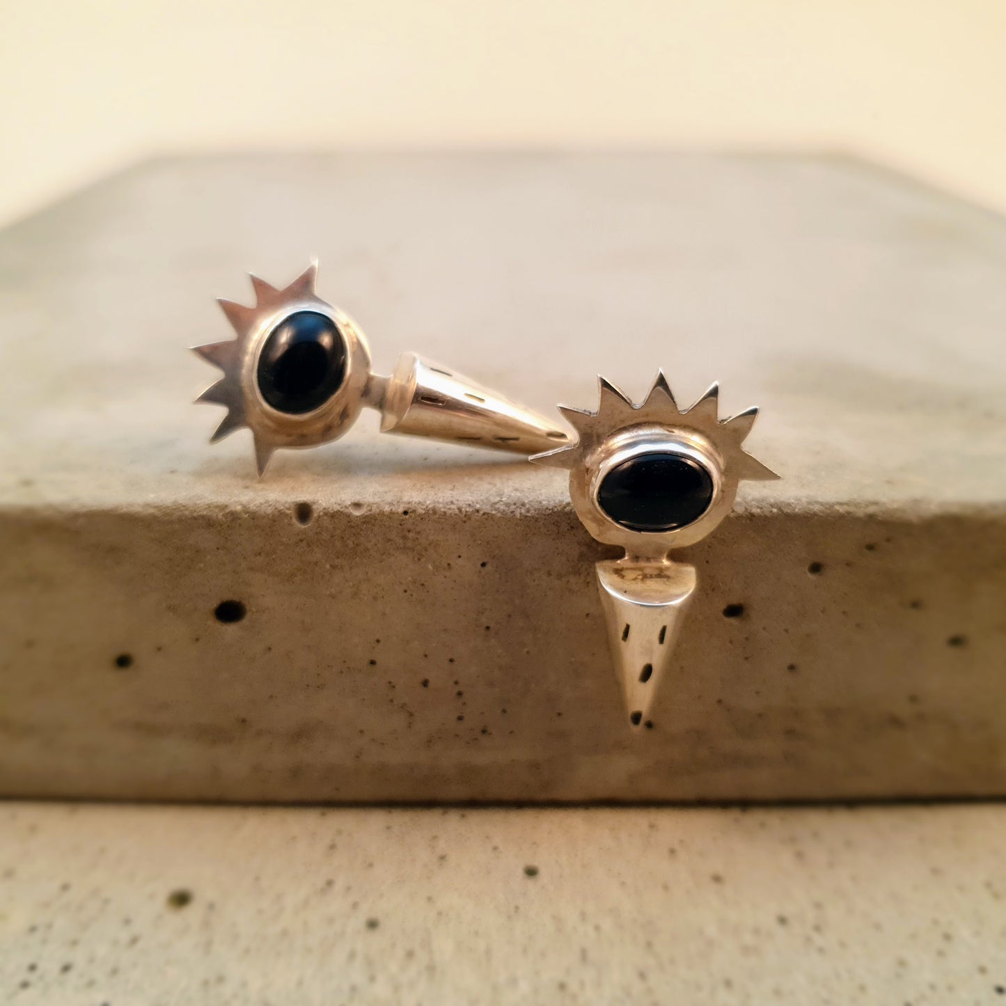 S1604 | Stud earrings