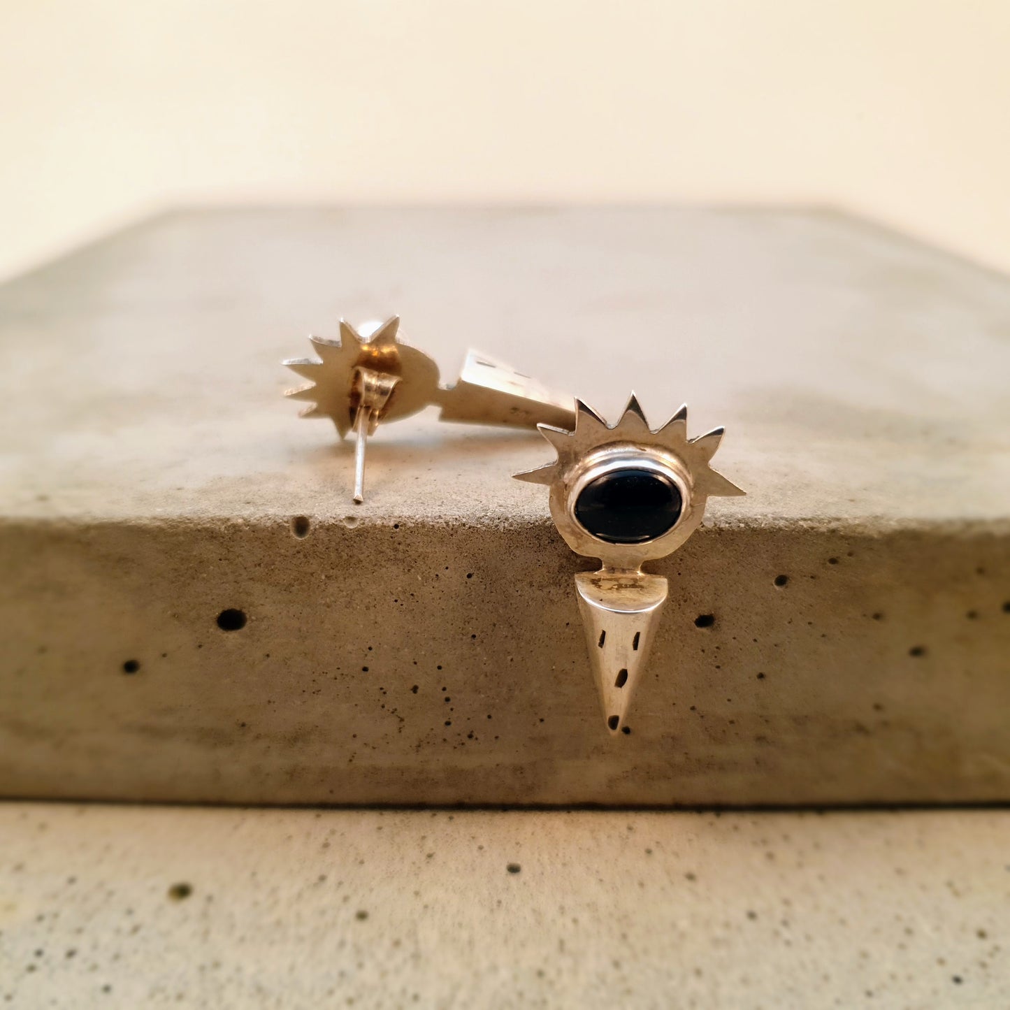 S1604 | Stud earrings