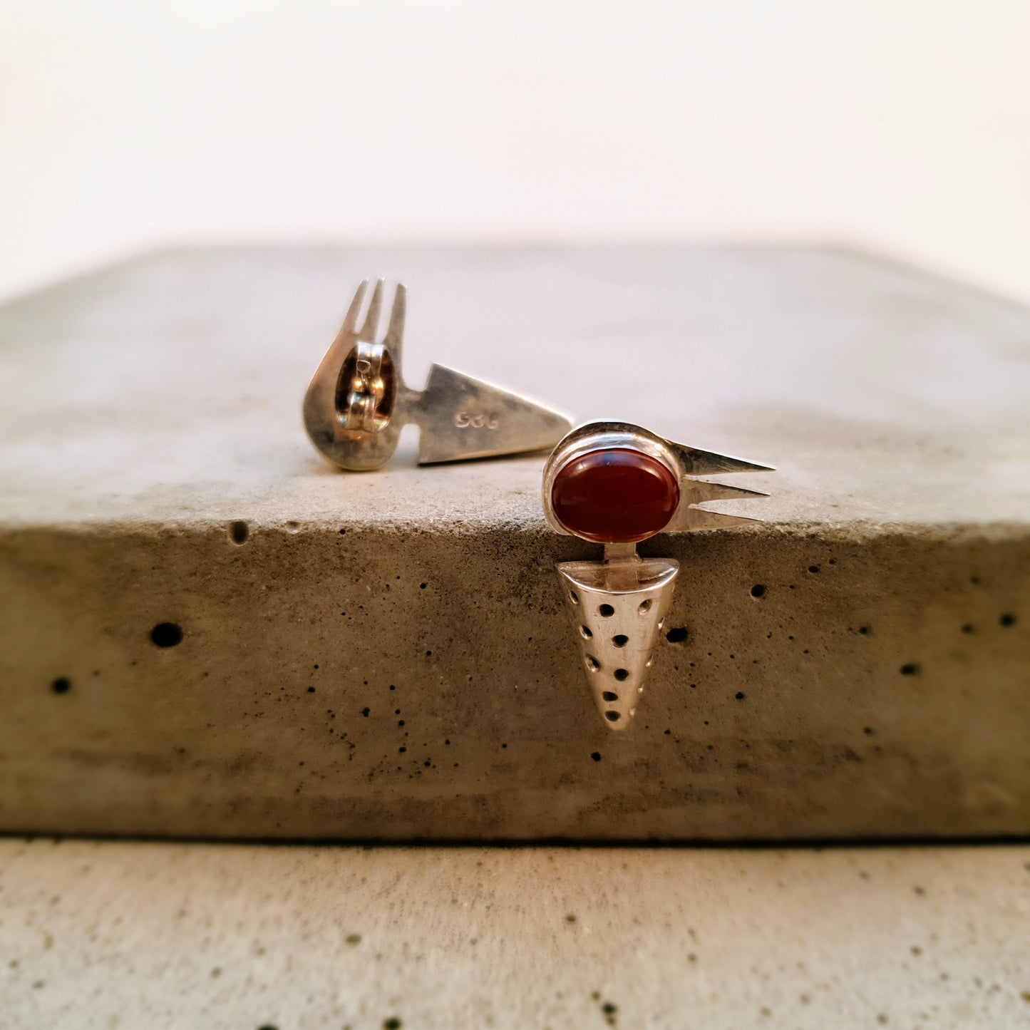 S1606 | Stud earrings