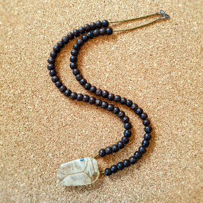 U0136 | Long unique necklace