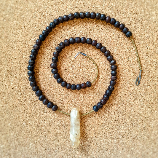 U0137 | Long unique necklace