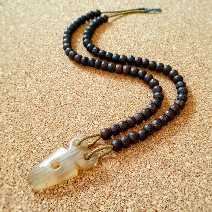 U0138 | Long unique necklace