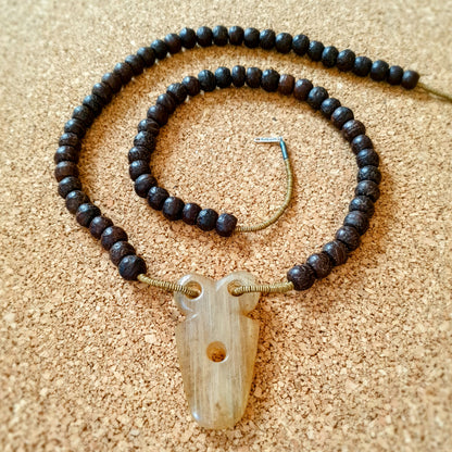 U0138 | Long unique necklace