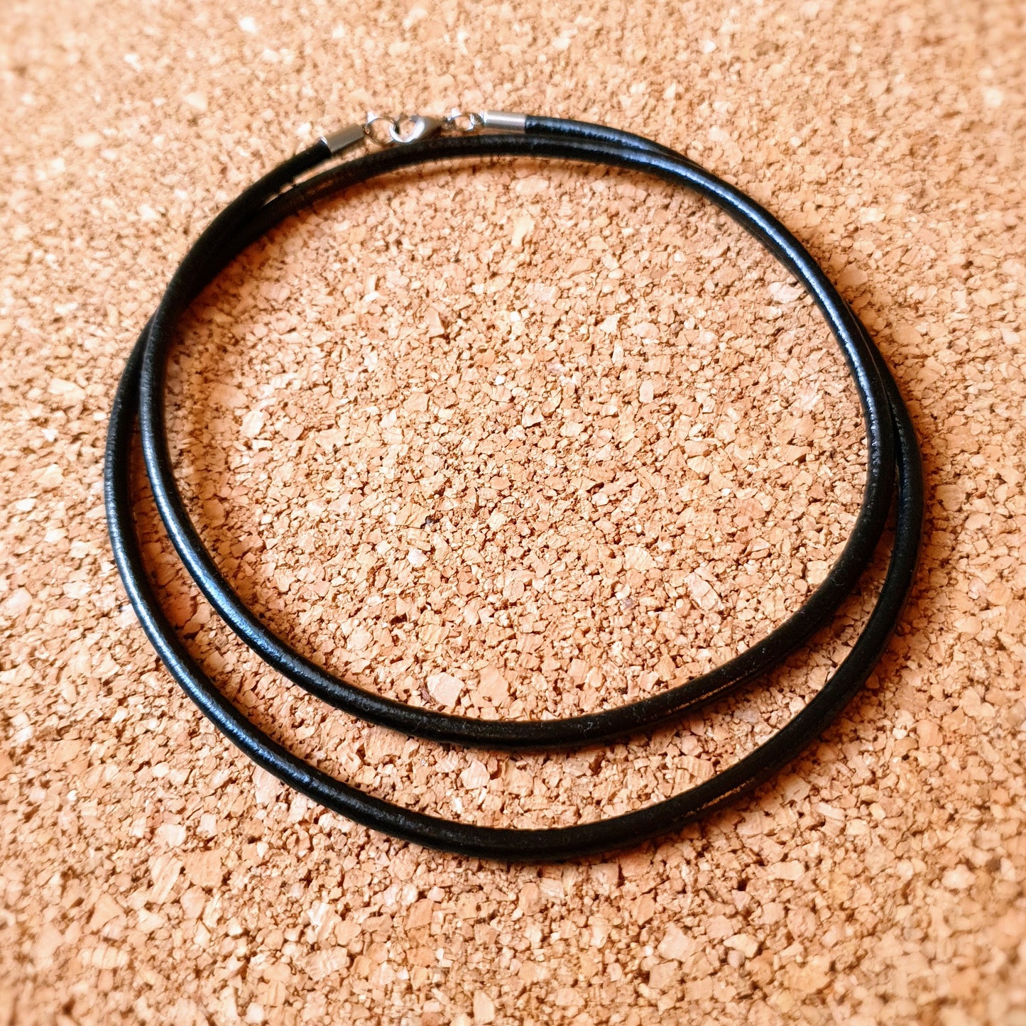 W0324 | Lederband | 4 mm