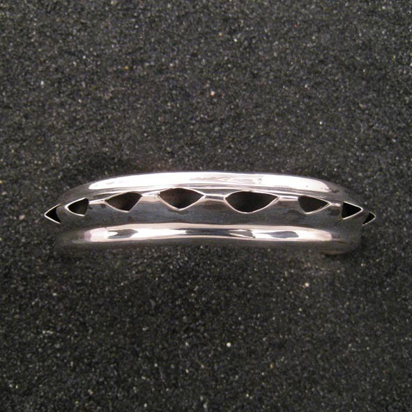 A0304 | bangle