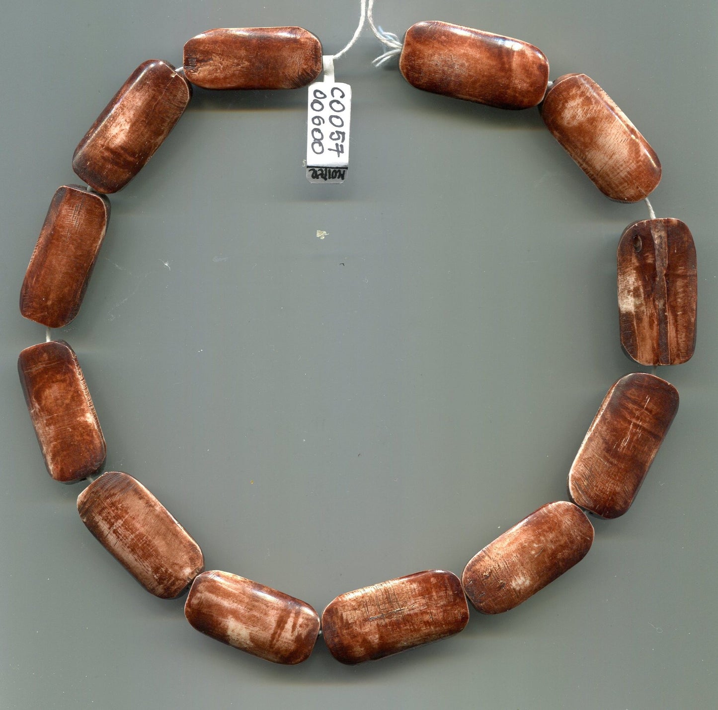 C0057 | Beinperlen
