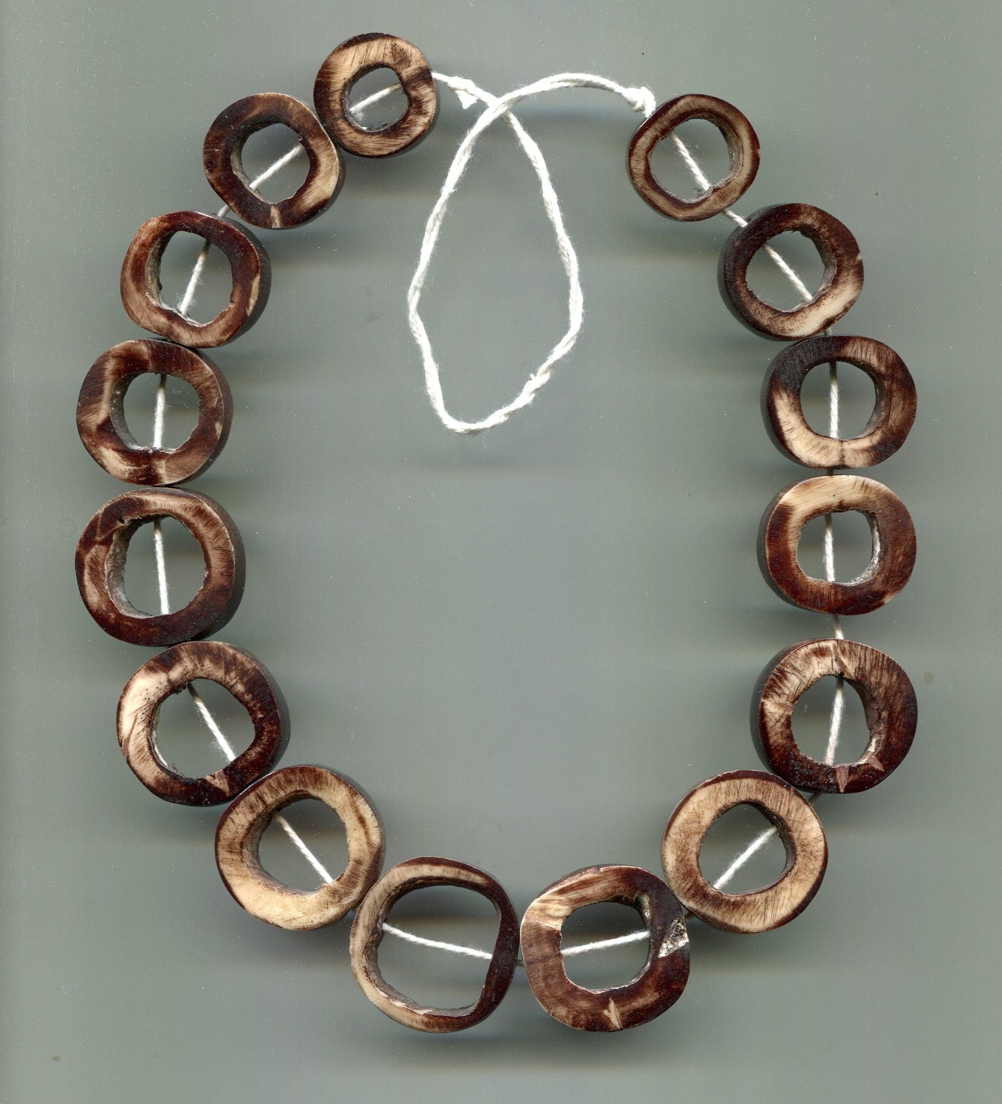 C0172 | Beinperlen