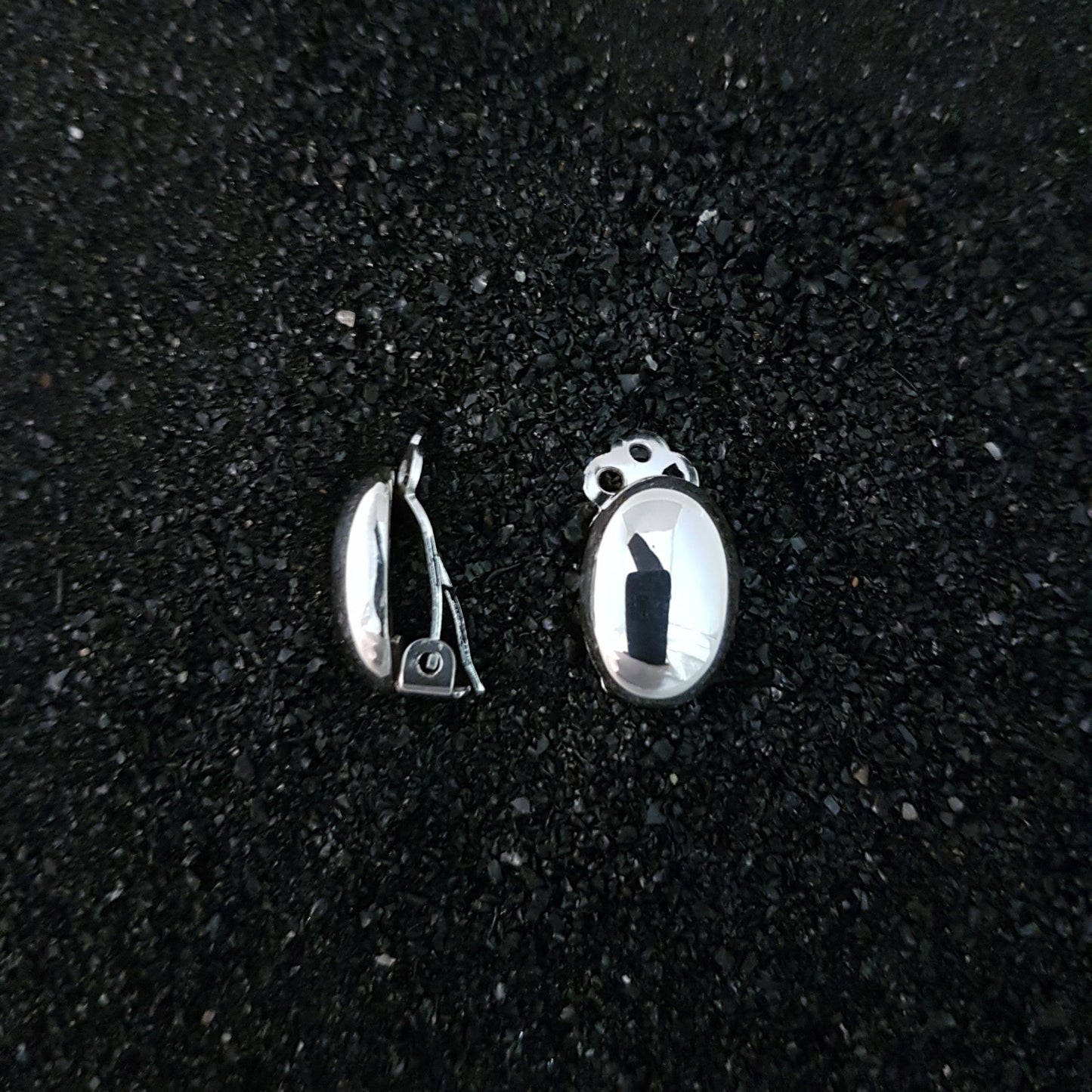 L0063 | ear clips