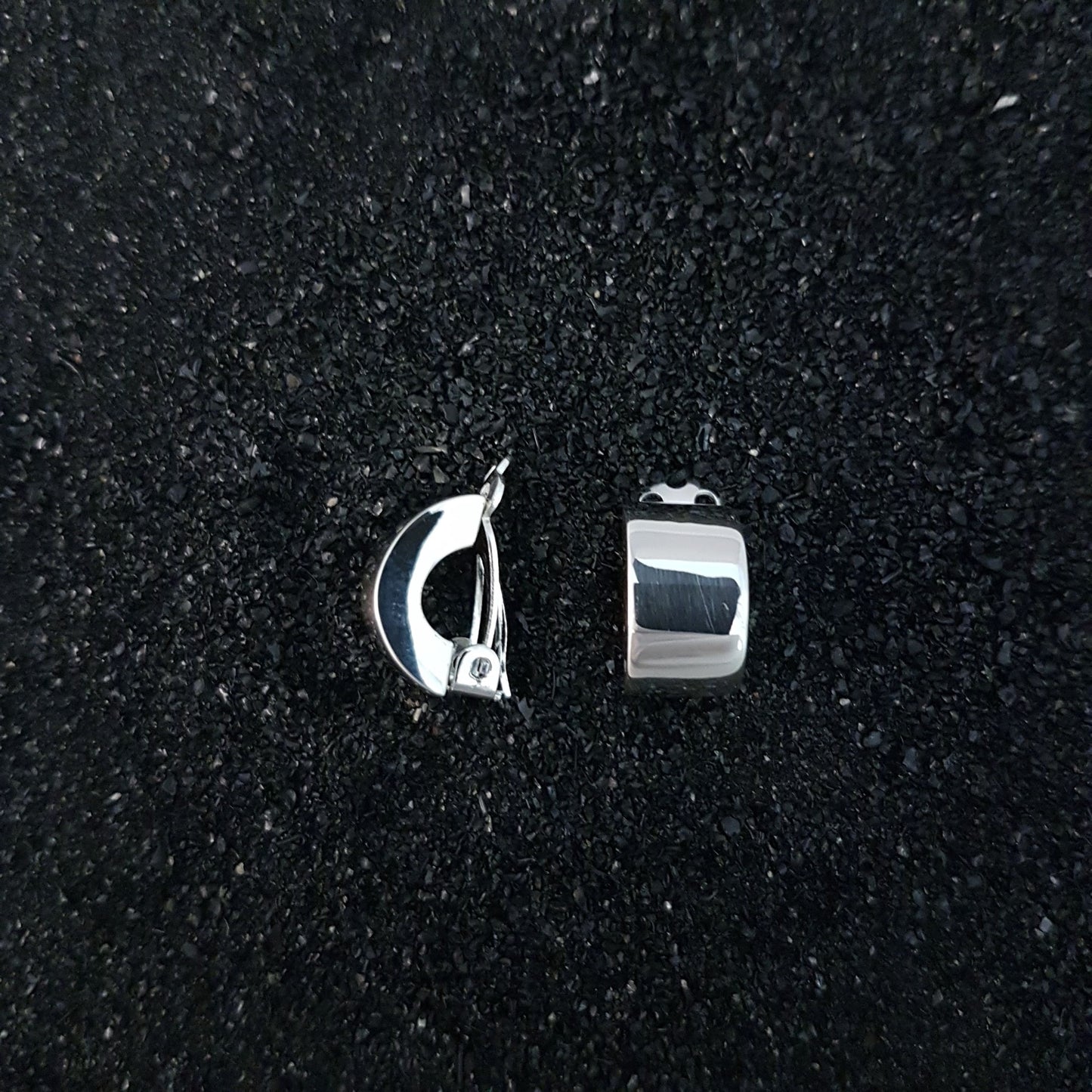 L0064 | ear clips