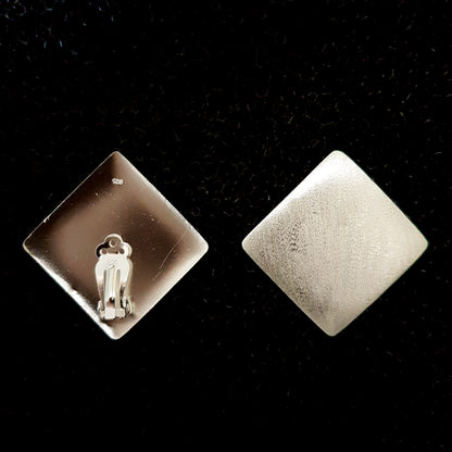 L0069 | ear clips