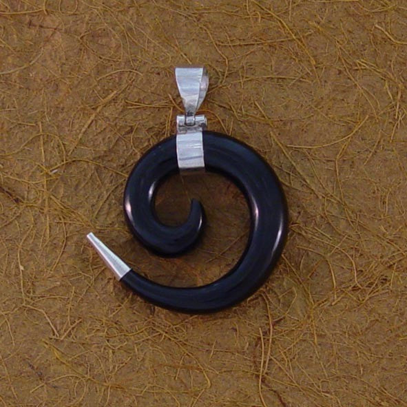N0485 | chain pendant