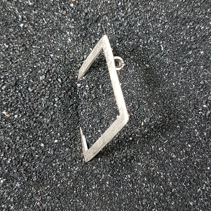 N0784 | chain pendant