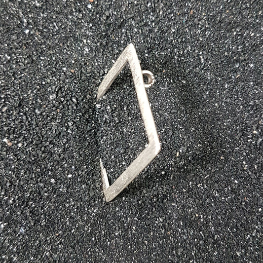 N0784 | chain pendant