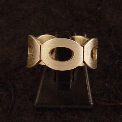 R0699 | Ring
