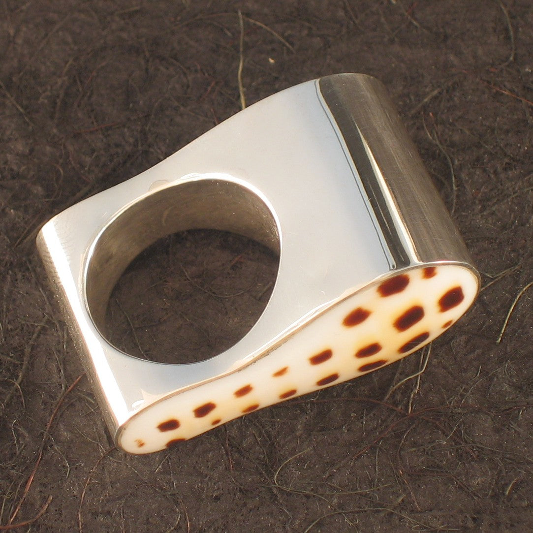 R0920 | Ring