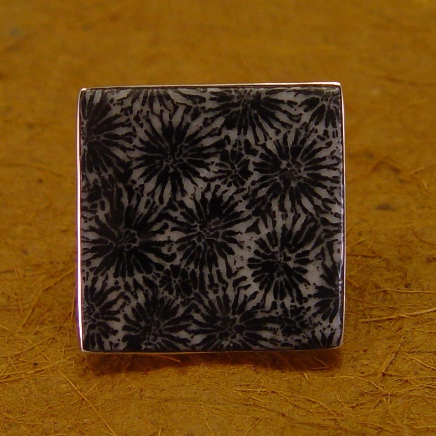 R0961 | Ring