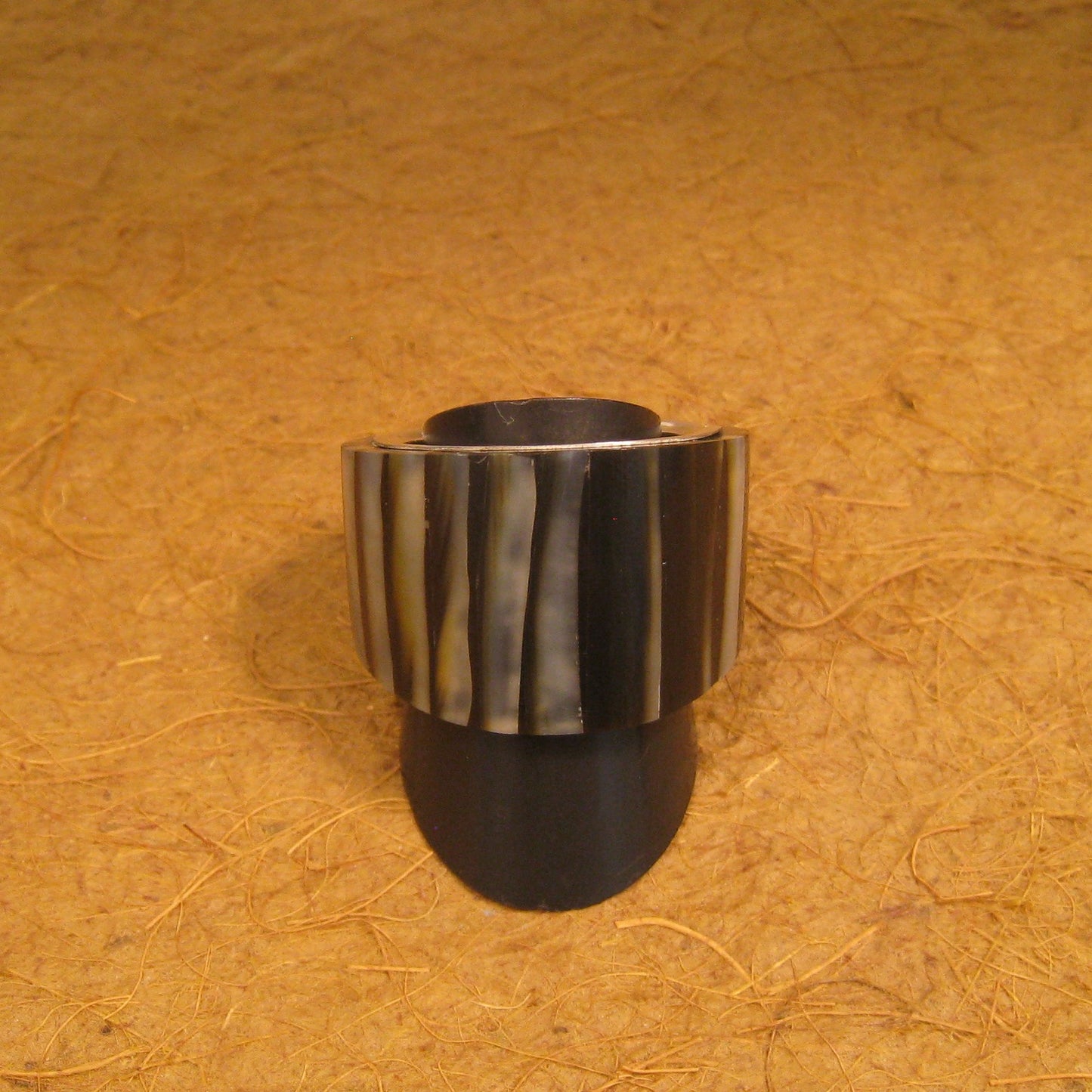R1051 | Ring
