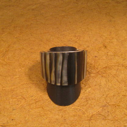 R1051 | Ring