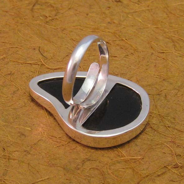 R1065 | Ring