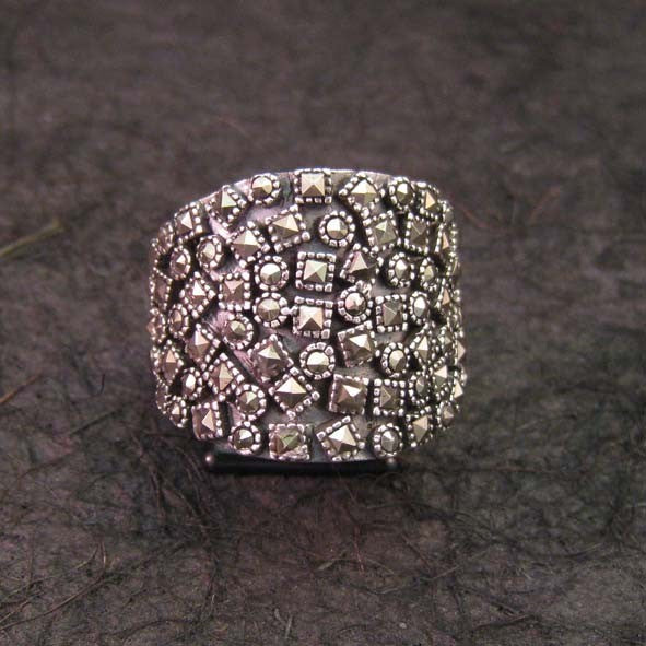 R1072 | Ring