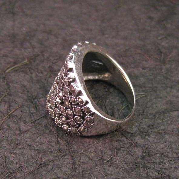R1072 | Ring