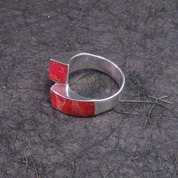 R1121 | Ring