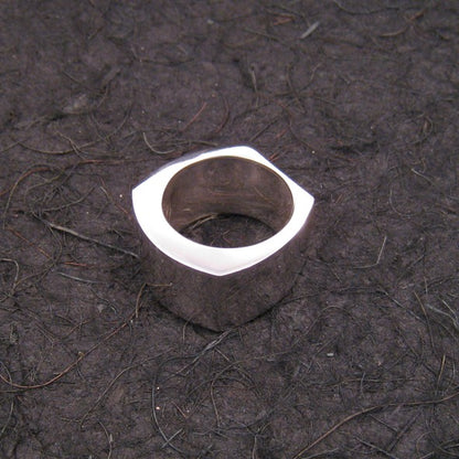 R1138 | Ring