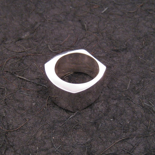 R1138 | Ring