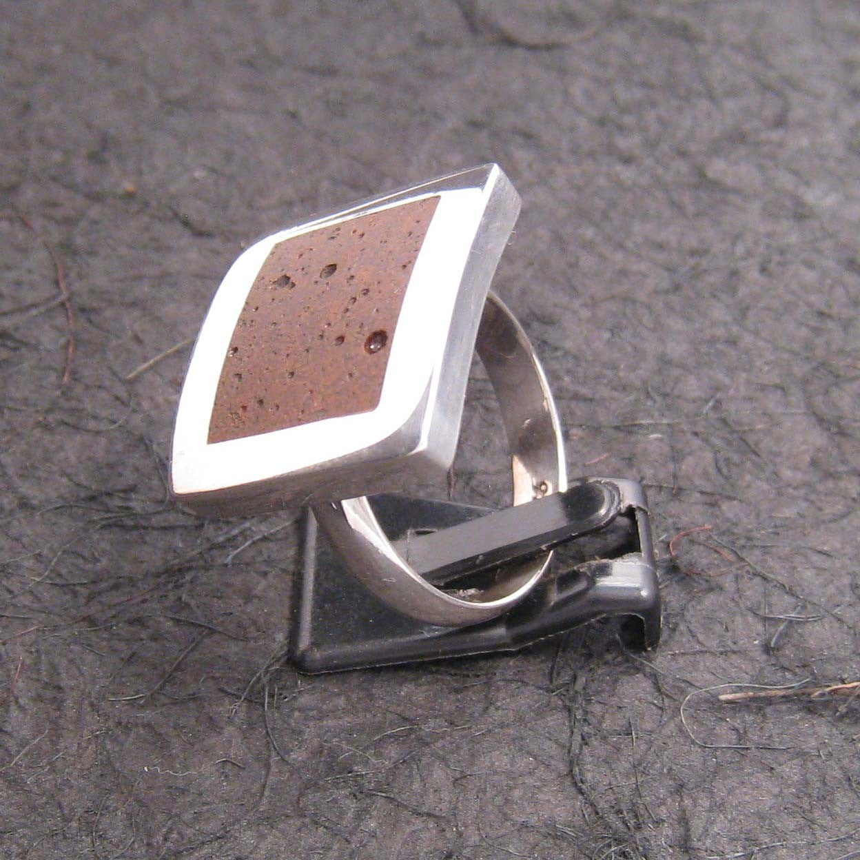 R1269 | Ring