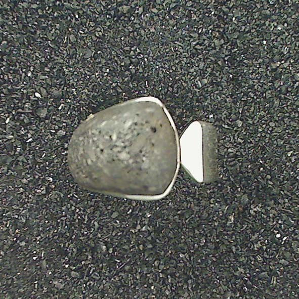 R1282 | Ring