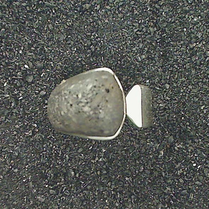 R1282 | Ring