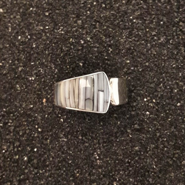 R1301 | Ring